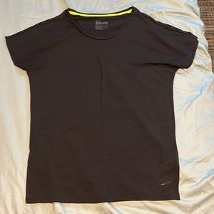 Nike Dti-Fit Women’s Top